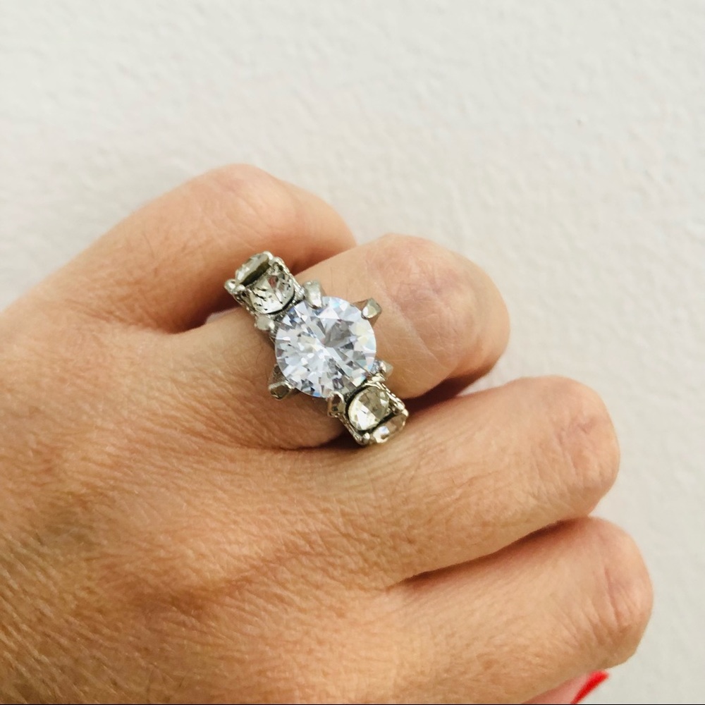 LAST ONE‼️ Silver White Sapphire Big Diamond Ring - Picture 13 of 16